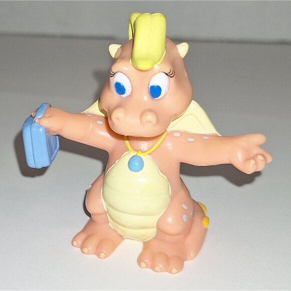 Dragon Tails PBS Hasbro Cassie with lunchbox PVC Figure 2.75" - Picture 1 of 7
